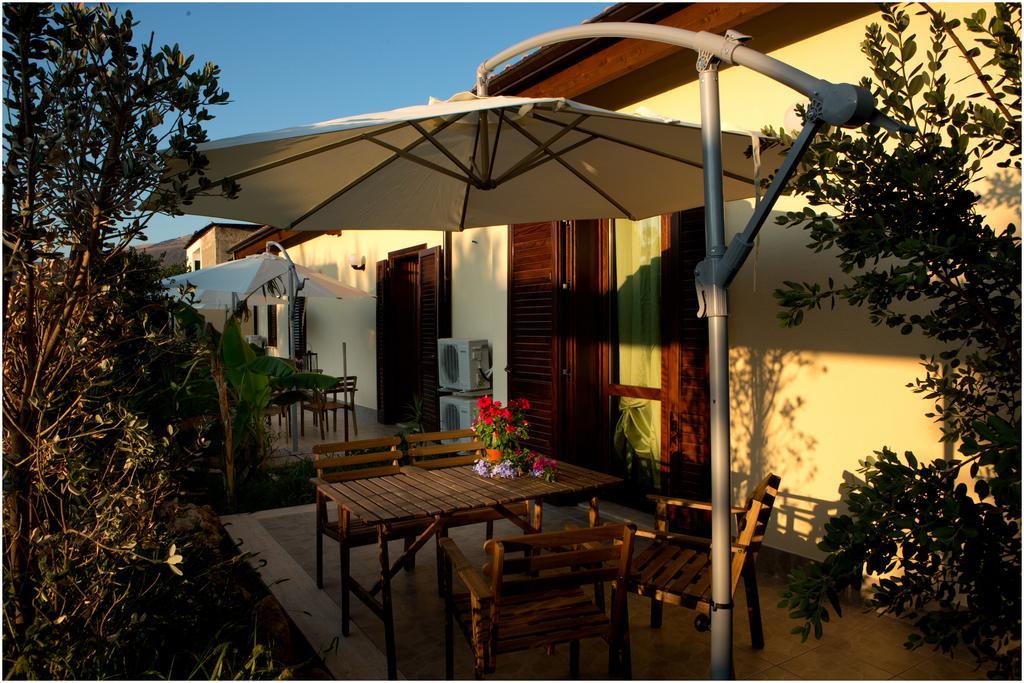 Bed and Breakfast Ai Parchi Dei Parrini Партинико Номер фото